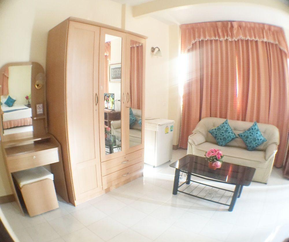 Oyo 1134 Baan Zarn Maison d'hôtes Patong