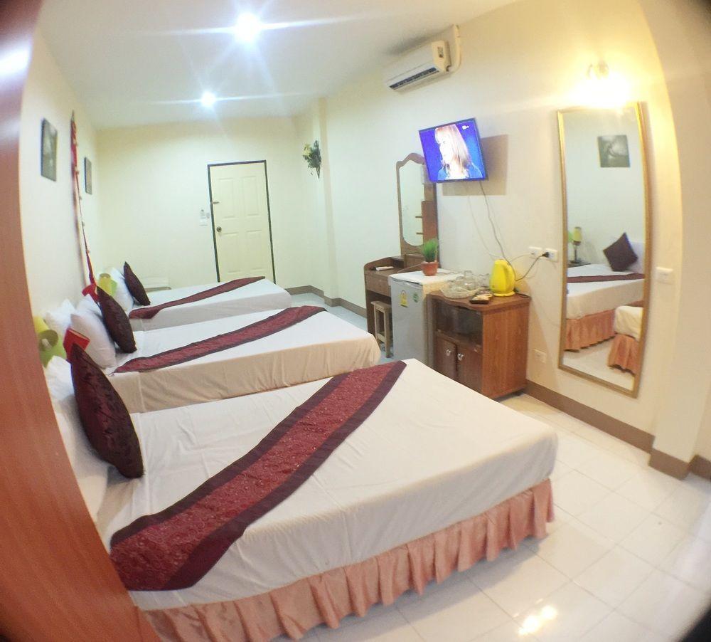 Oyo 1134 Baan Zarn Maison d'hôtes Patong