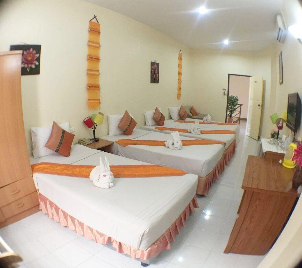 Oyo 1134 Baan Zarn Maison d'hôtes 2*
